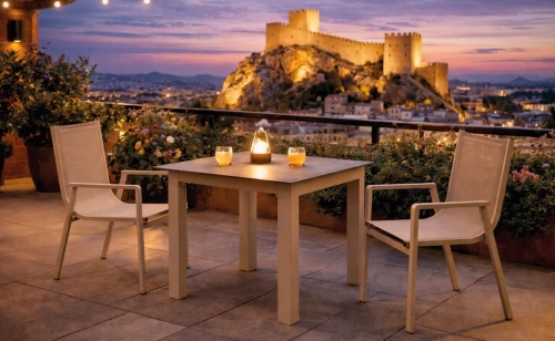 Ensemble bistrot CAMELIA SIDNEY – Table carrée 90 × 90 cm et 2 fauteuils en textilène – Plateau HPL Maderma – 2 places